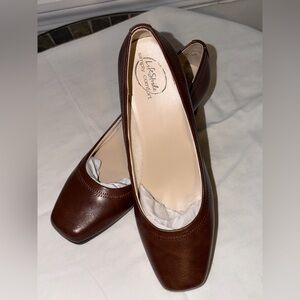 ✨ NWOT LifeStride Groovy Wedge Pumps Brown 9.5M ✨